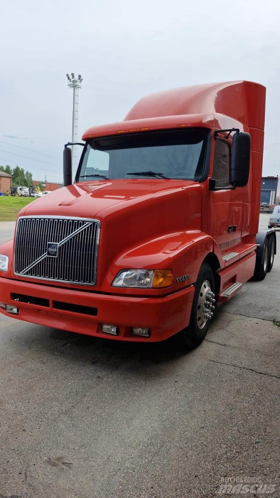Volvo VNL-4 Vilcēji