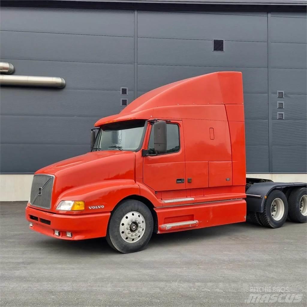 Volvo VNL-4 Vilcēji