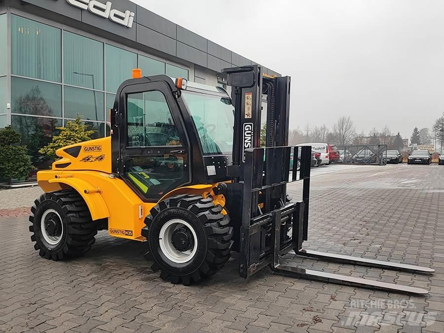  H35 4x4 Tehnika ar dīzeļa dzinēju