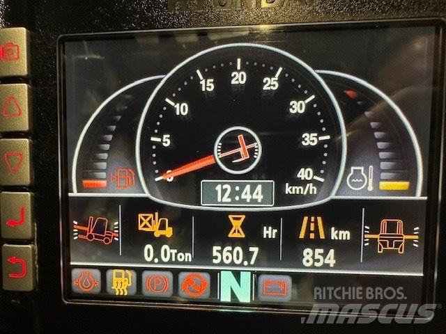 Hyundai 35 DA-9 Tehnika ar dīzeļa dzinēju