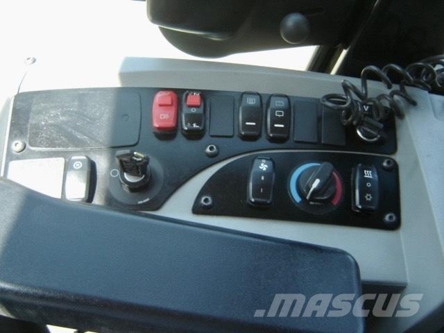 CAT 906 M Iekrāvēji uz riteņiem