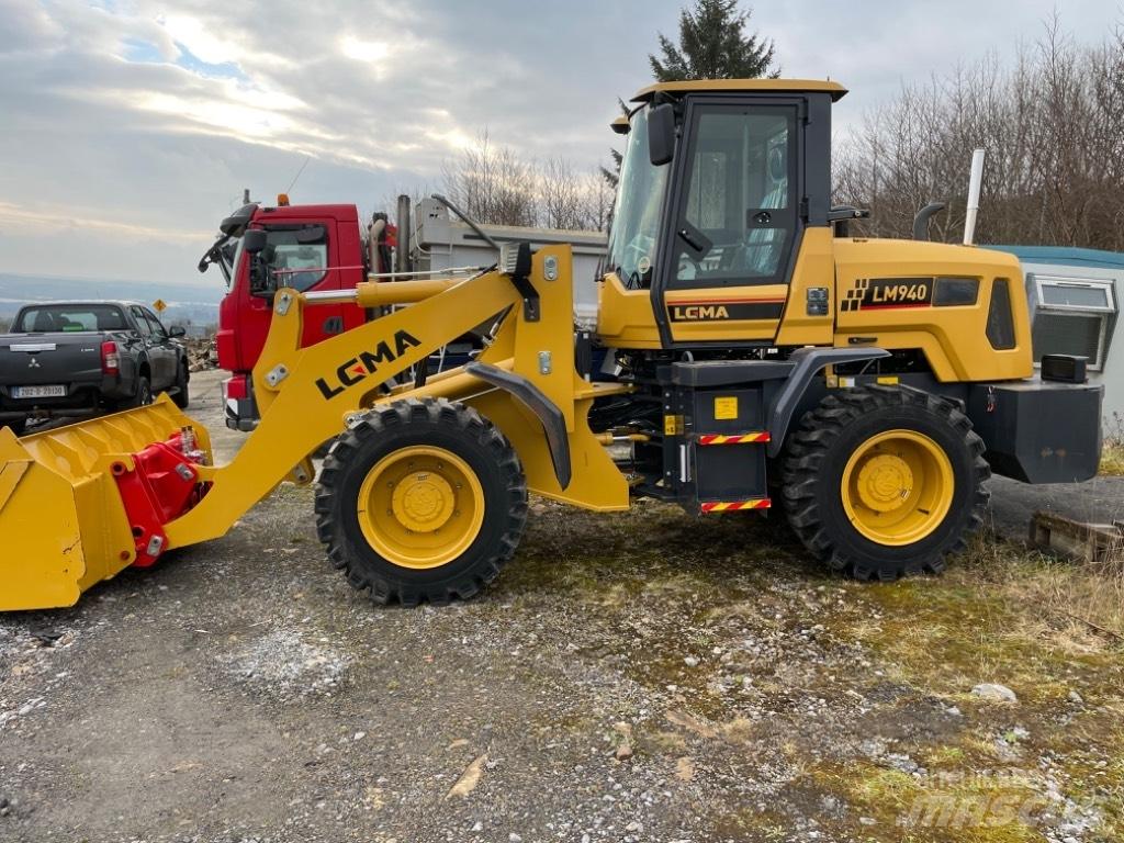  Lcma 940 Iekrāvēji uz riteņiem