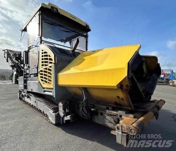 Bomag BMF 2500 S Asfalta klājēji