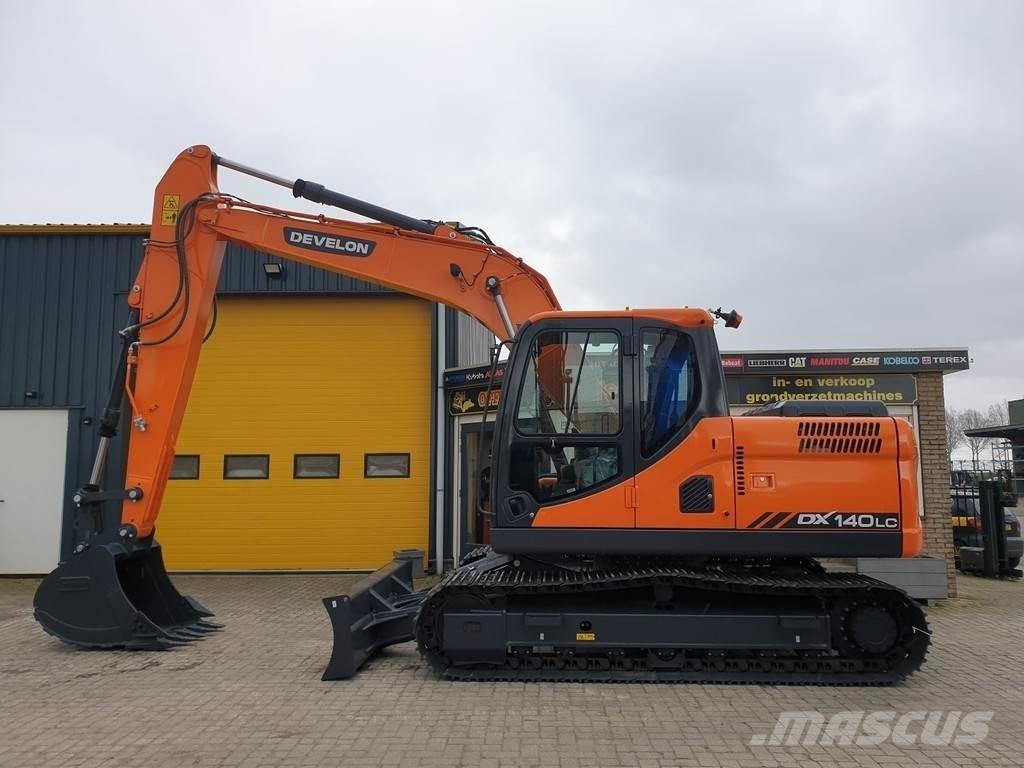 Develon DX140LC Kāpurķēžu ekskavatori
