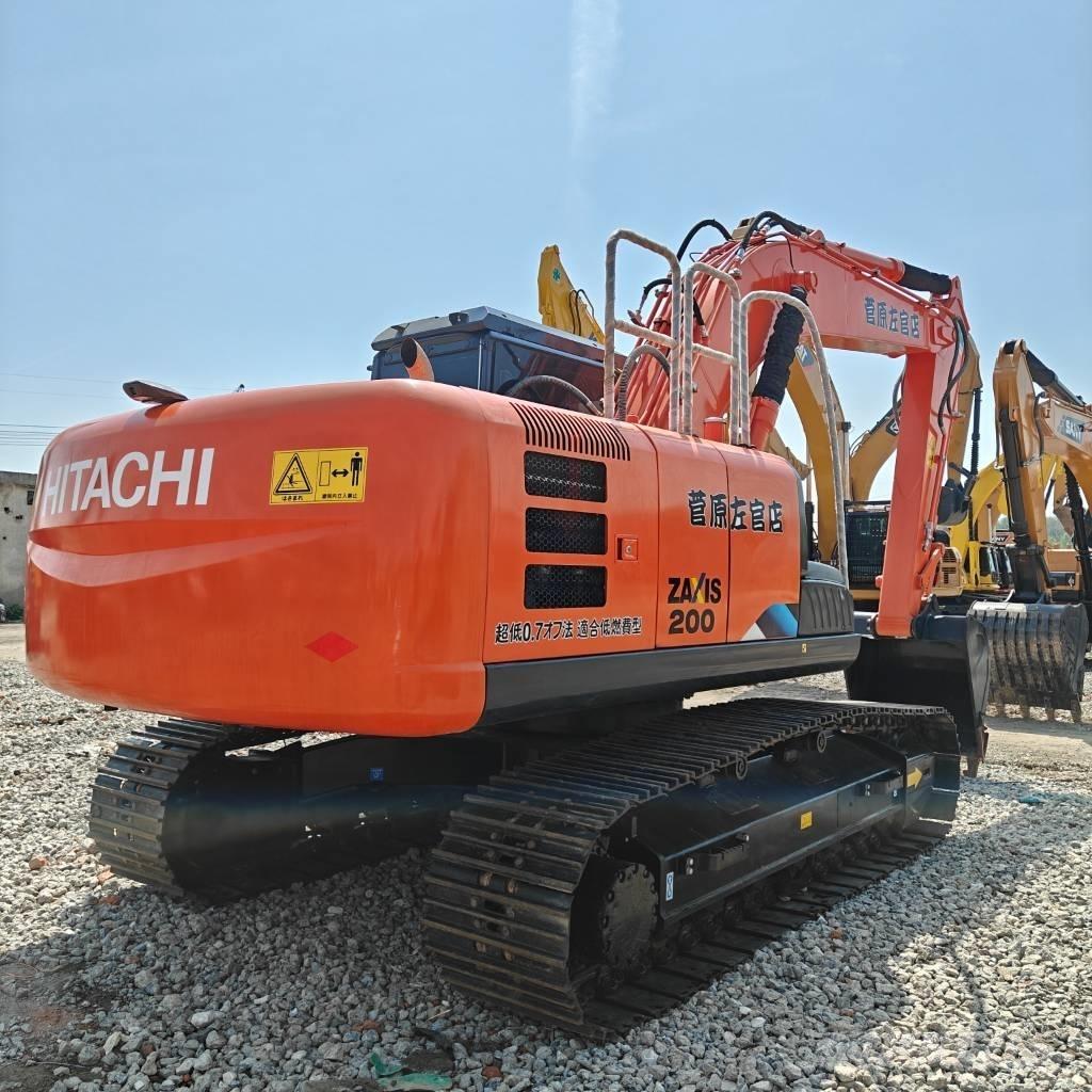 Hitachi 200-3 Kāpurķēžu ekskavatori