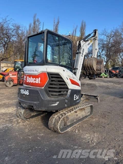 Bobcat E34 Tranšeju racēji