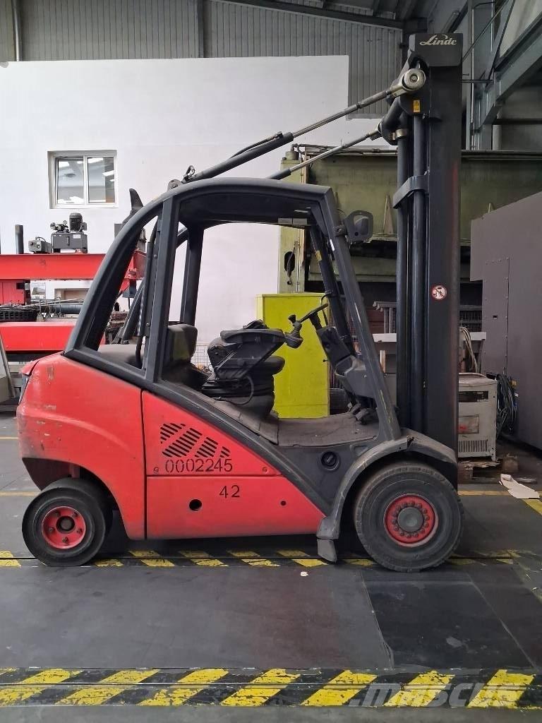 Linde H30D-01 Tehnika ar dīzeļa dzinēju