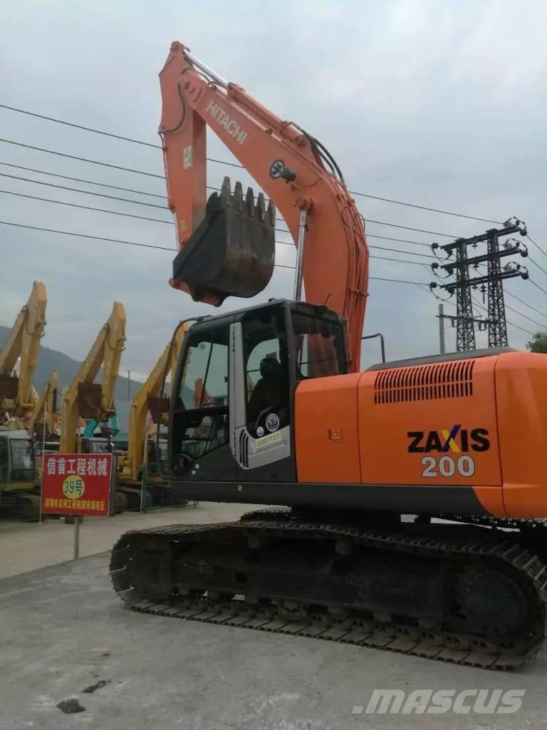 Hitachi ZX 200 Kāpurķēžu ekskavatori