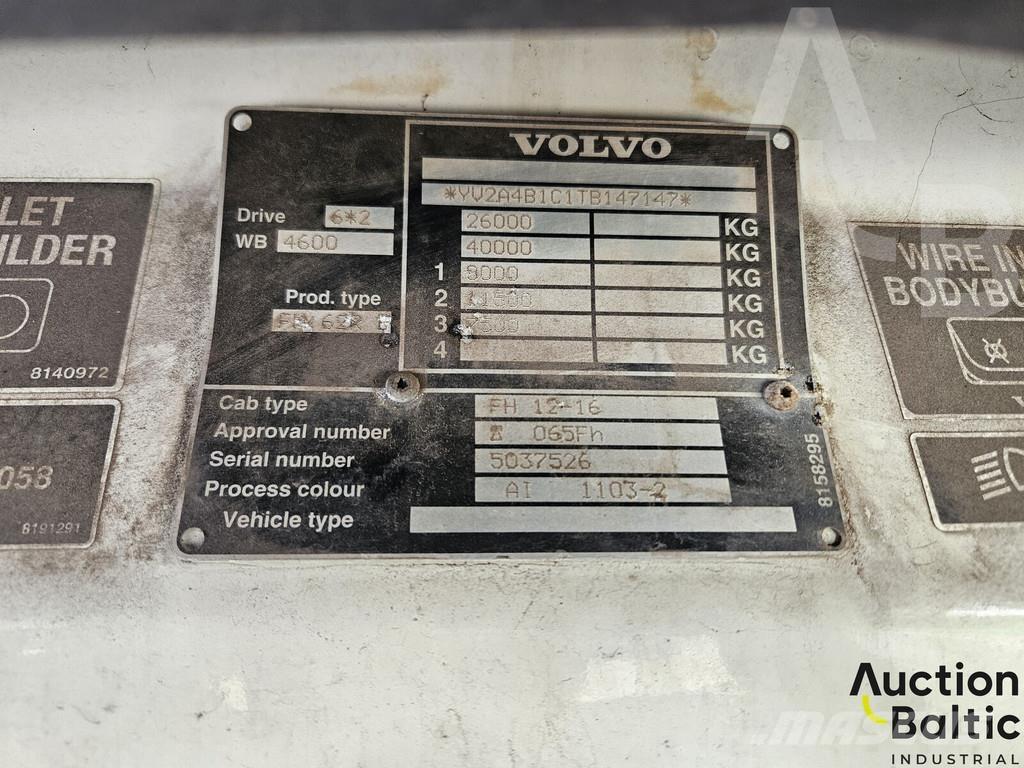 Volvo FH12 Platformas/izkraušana no sāniem