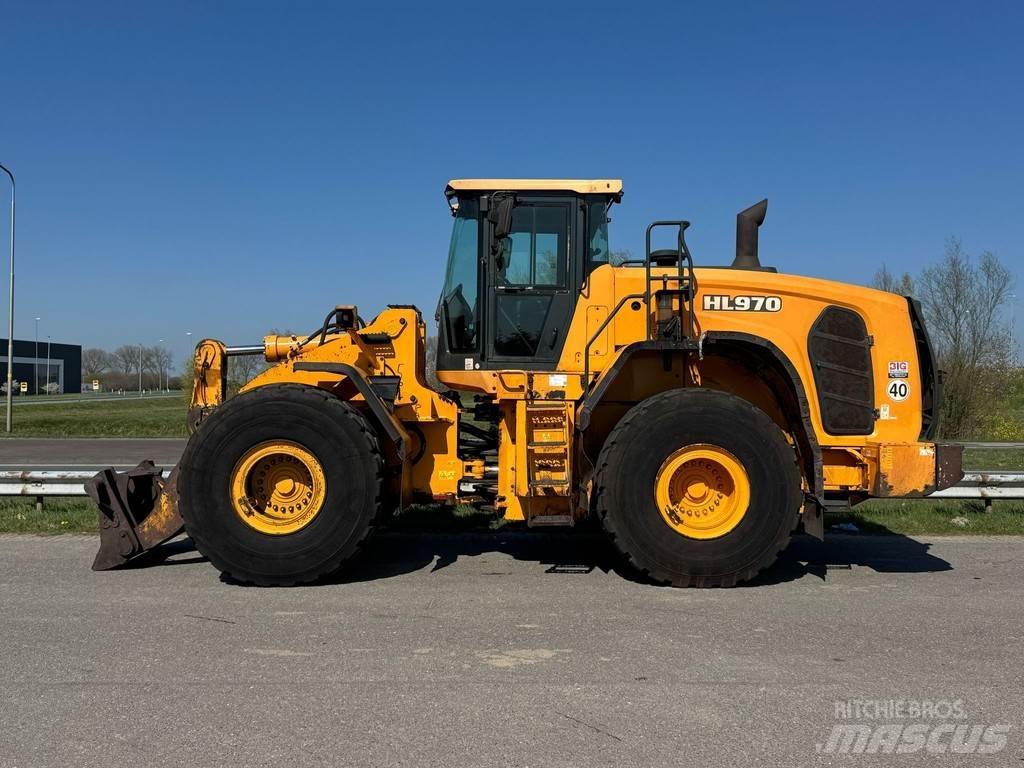 Hyundai HL970 Iekrāvēji uz riteņiem