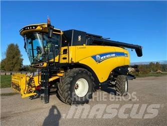 New Holland CX 8.70 Ražas novākšanas kombaini