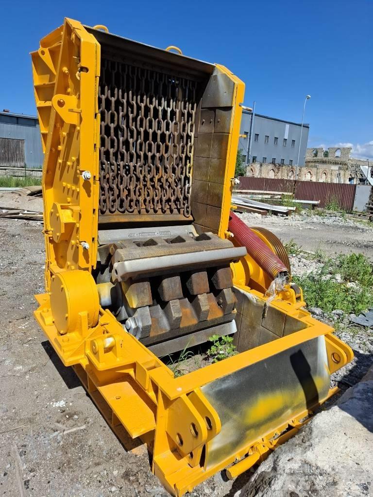 Terex Pegson 4242 SR Drupinātāji
