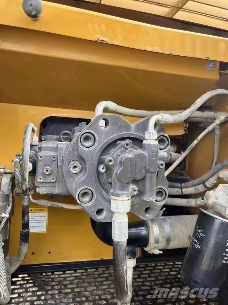 Sany SY 215 C-pro Kāpurķēžu ekskavatori