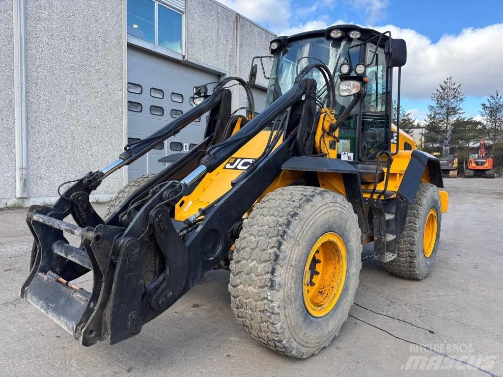 JCB 437 HT Iekrāvēji uz riteņiem