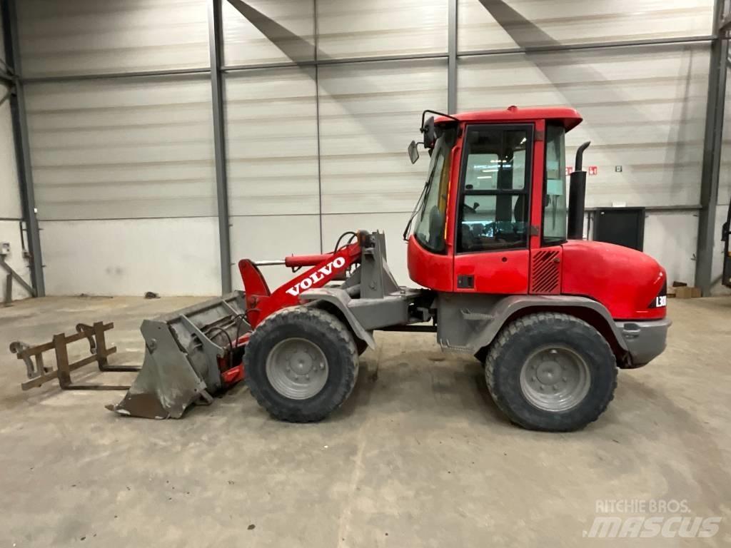 Volvo L 30 B-Z/X Iekrāvēji uz riteņiem