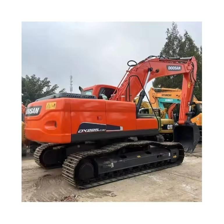 Doosan DX 225 LC-9C Kāpurķēžu ekskavatori