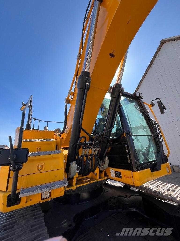 JCB JS 220 LC Kāpurķēžu ekskavatori