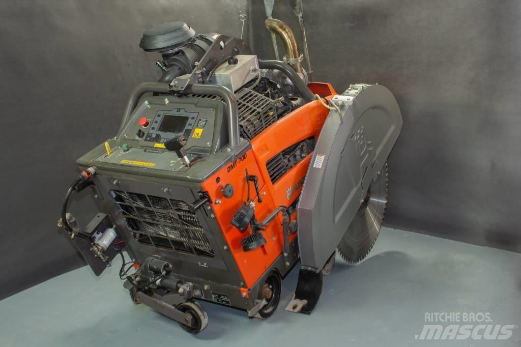 Husqvarna FS7000DL Akmens un betona zāģi