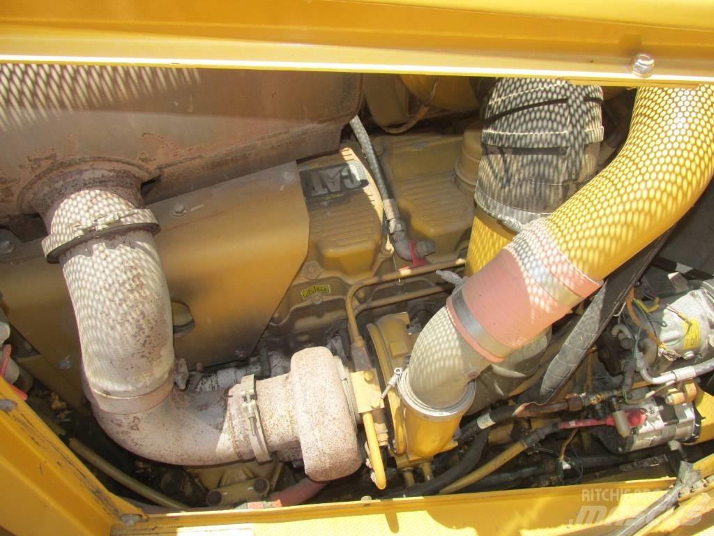 CAT D 8 T Kāpurķēžu buldozeri