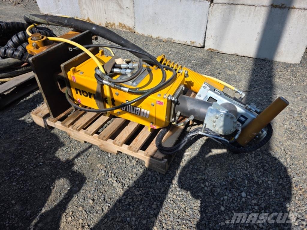 Normet Aliva (#1045) Kravas mašīna- betona sūknis