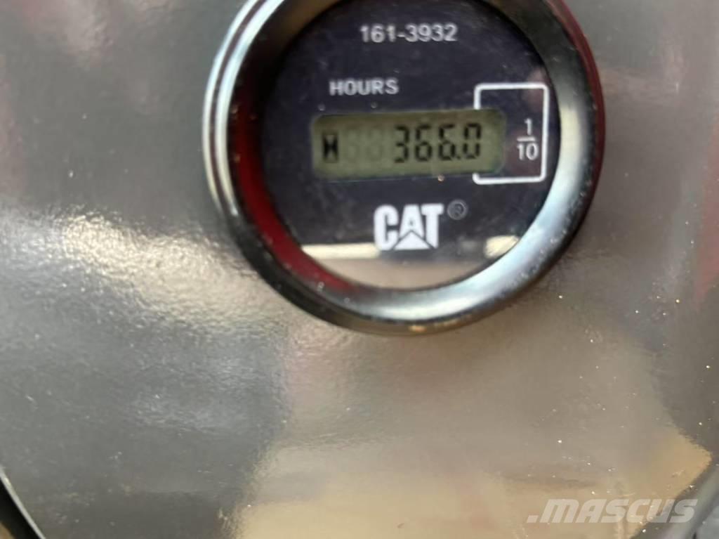 CAT 325 D Kāpurķēžu ekskavatori