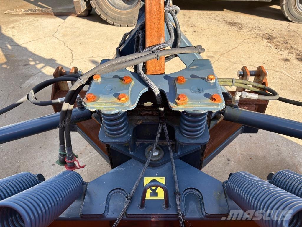  Ozamet  TR32 Sniega naži un tīrītāji