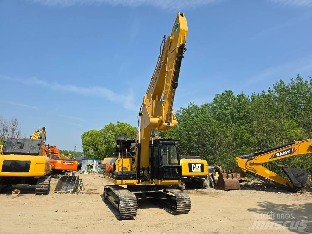 CAT 320 D 2 Vidēja lieluma ekskavatori 7 t - 12 t