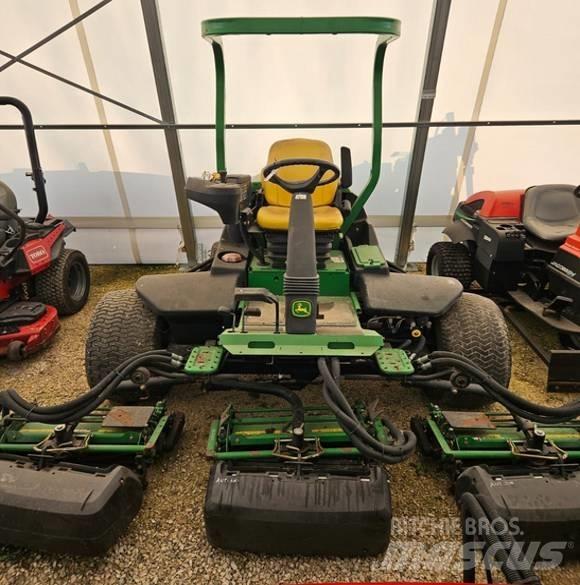 John Deere 8700 Golfa tehnika
