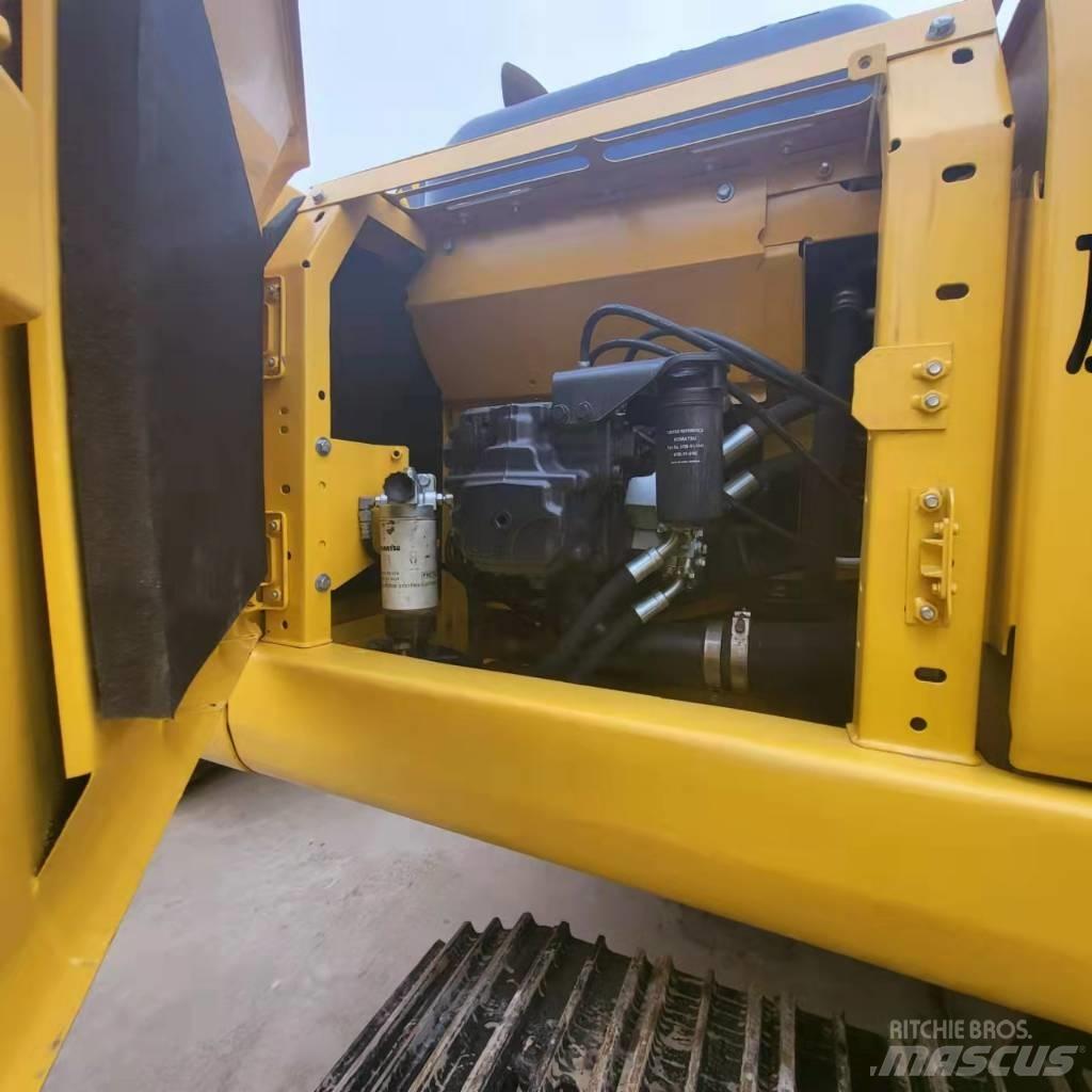 Komatsu PC 210 Kāpurķēžu ekskavatori