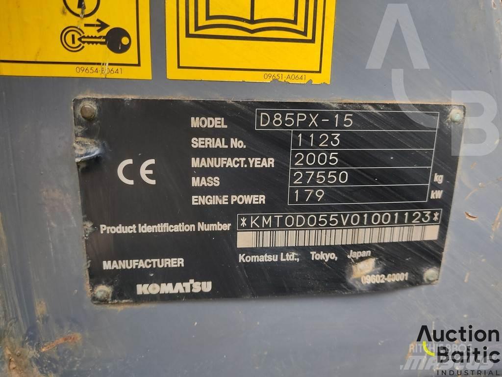 Komatsu D85PX-15 Kāpurķēžu buldozeri