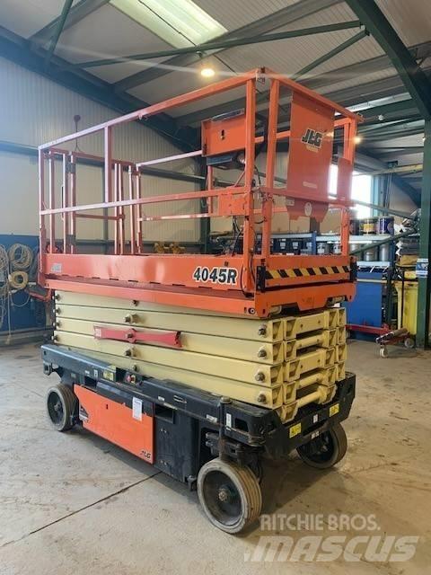 JLG 4045R Šķerveida pacēlāji