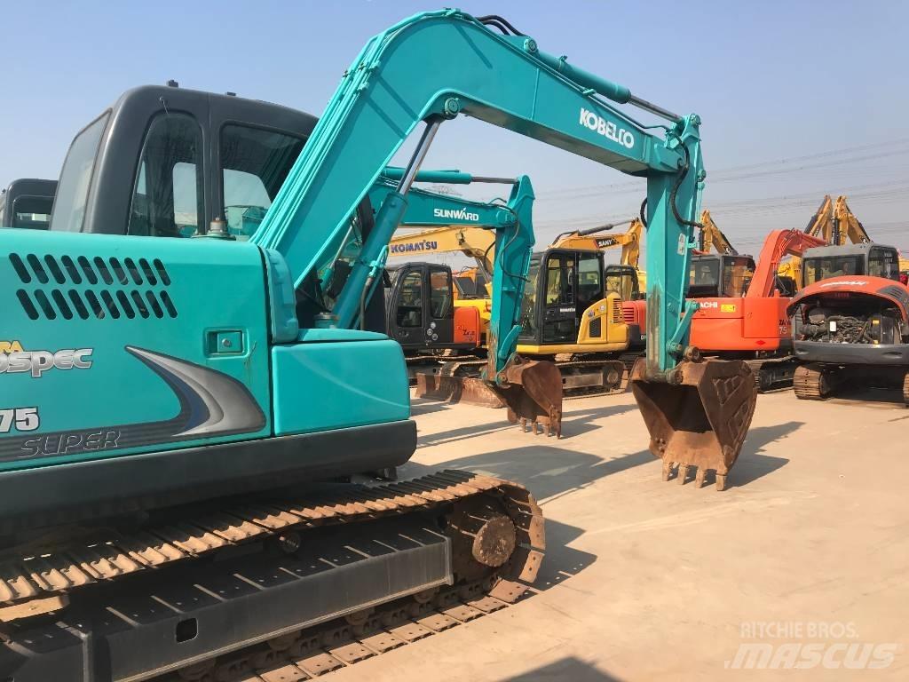 Kobelco SK 75 CSR Kāpurķēžu ekskavatori