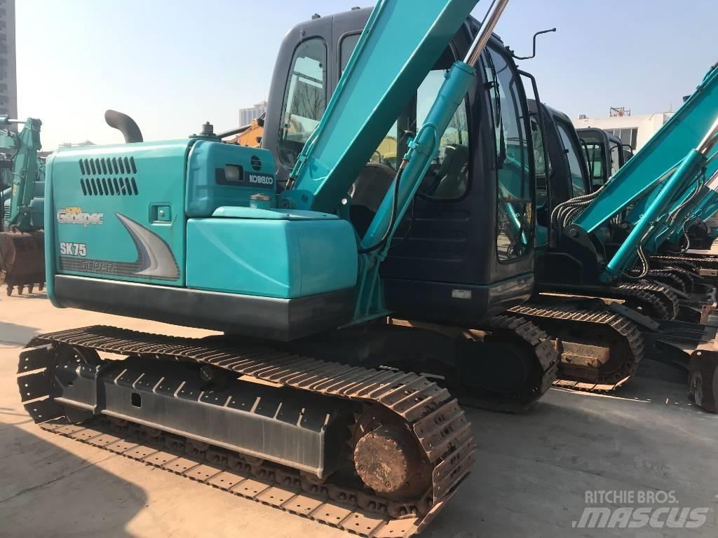 Kobelco SK 75 CSR Kāpurķēžu ekskavatori