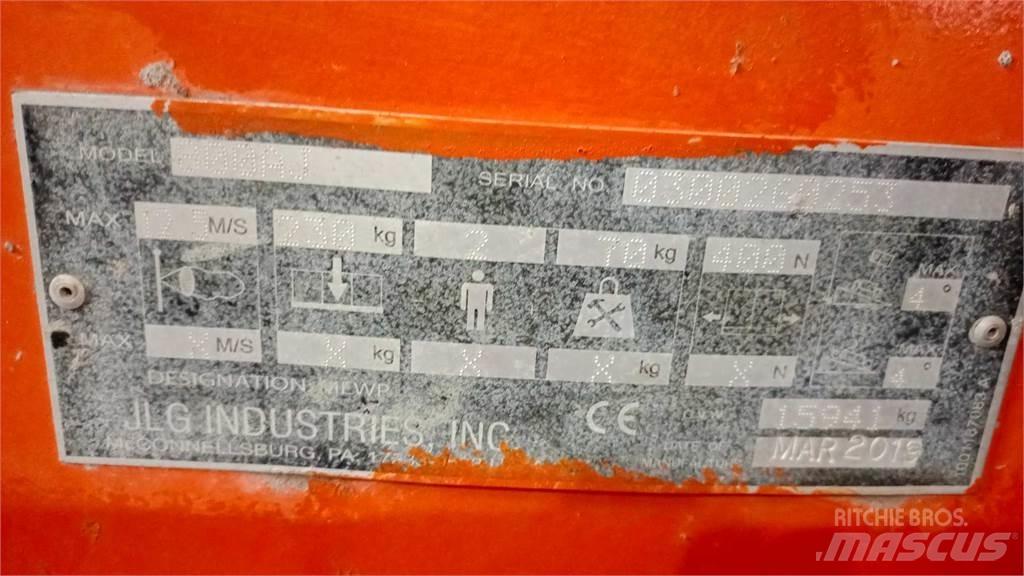 JLG 800AJ Strēles pacēlāji