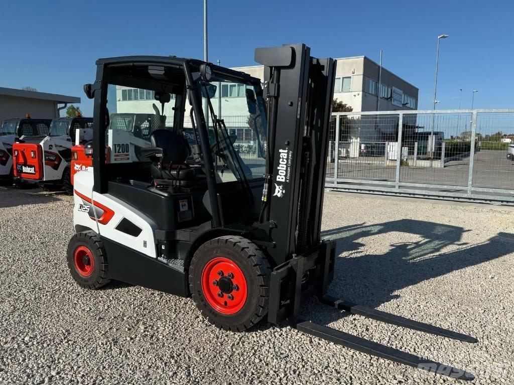 Bobcat D 25 S-9 Tehnika ar dīzeļa dzinēju