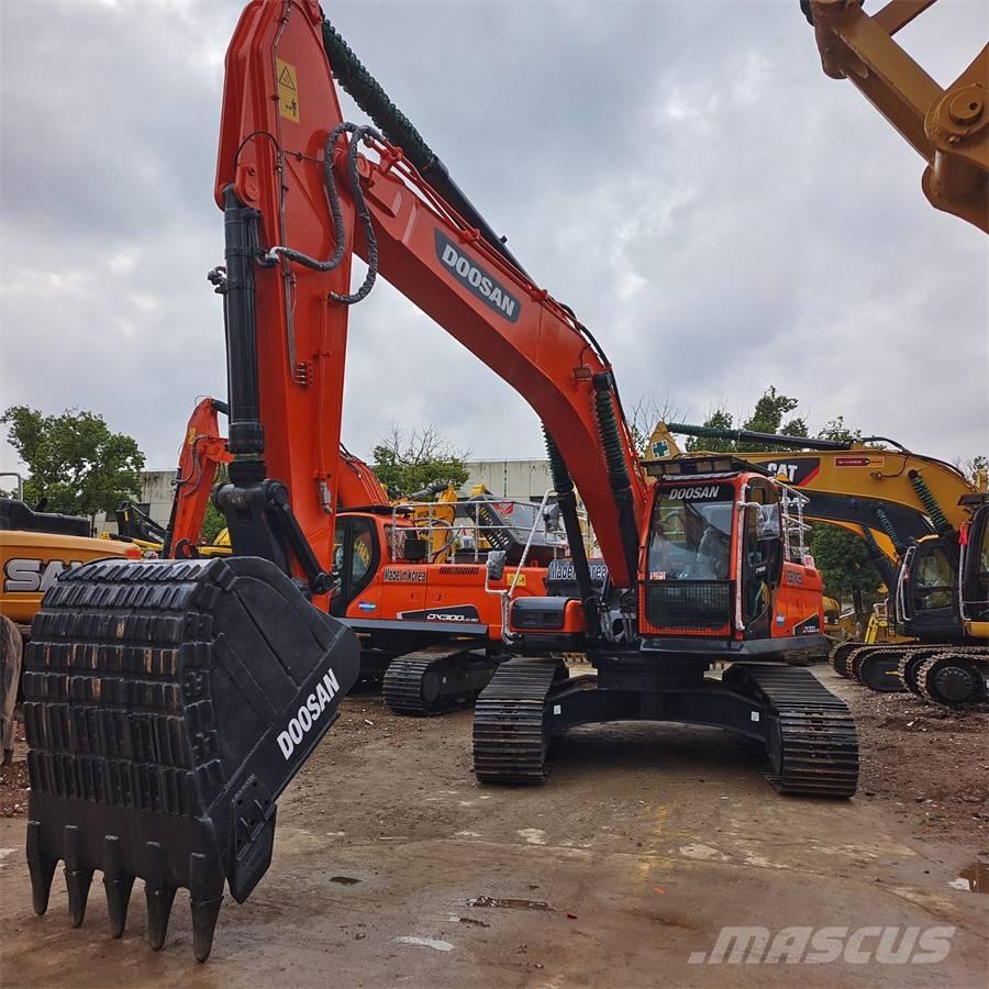 Doosan DX300LC-9C Kāpurķēžu ekskavatori