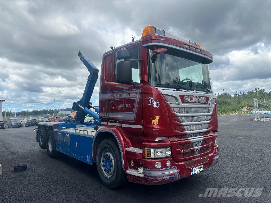 Scania R580 6x2*4 Treileri ar āķi