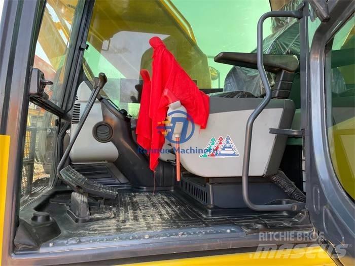 Komatsu PC 220-8 Kāpurķēžu ekskavatori