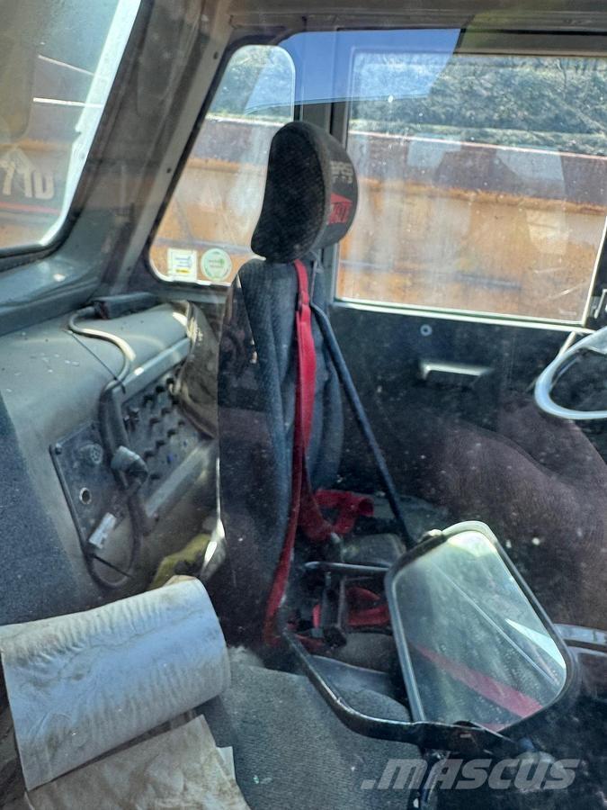 CAT 769D Kabīnes un interjers