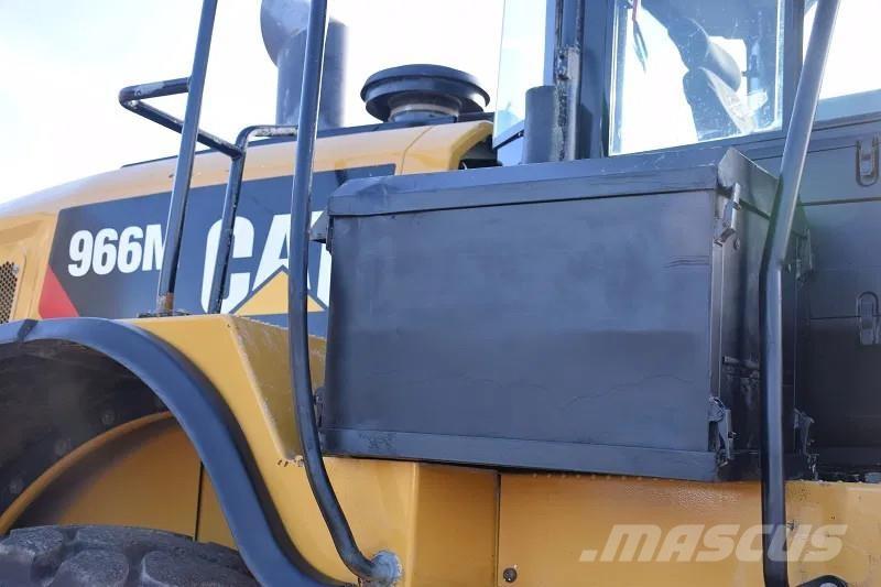 CAT 966 M Iekrāvēji uz riteņiem