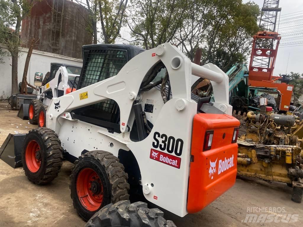 Bobcat S 300 Lietoti riteņu kompaktiekrāvēji