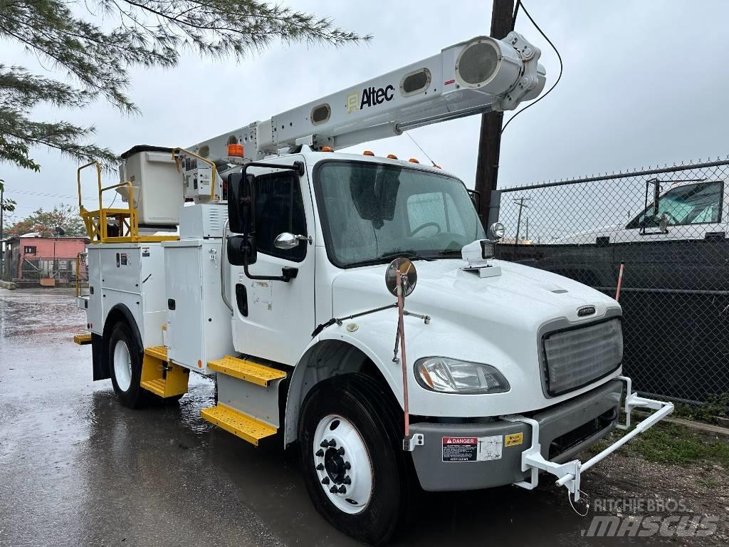 Freightliner M2 Pacēlāji uz automašīnas bāzes