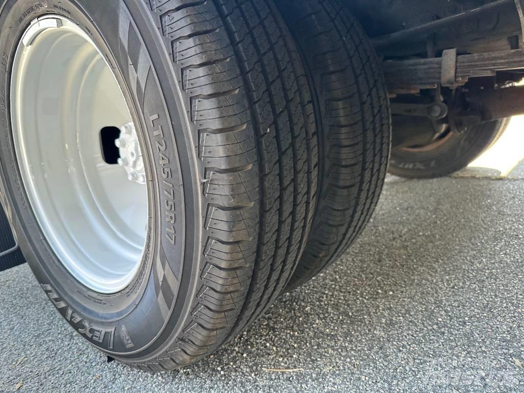 Ford F 350 Vieglais kravas automobilis/izkraušana no sāniem