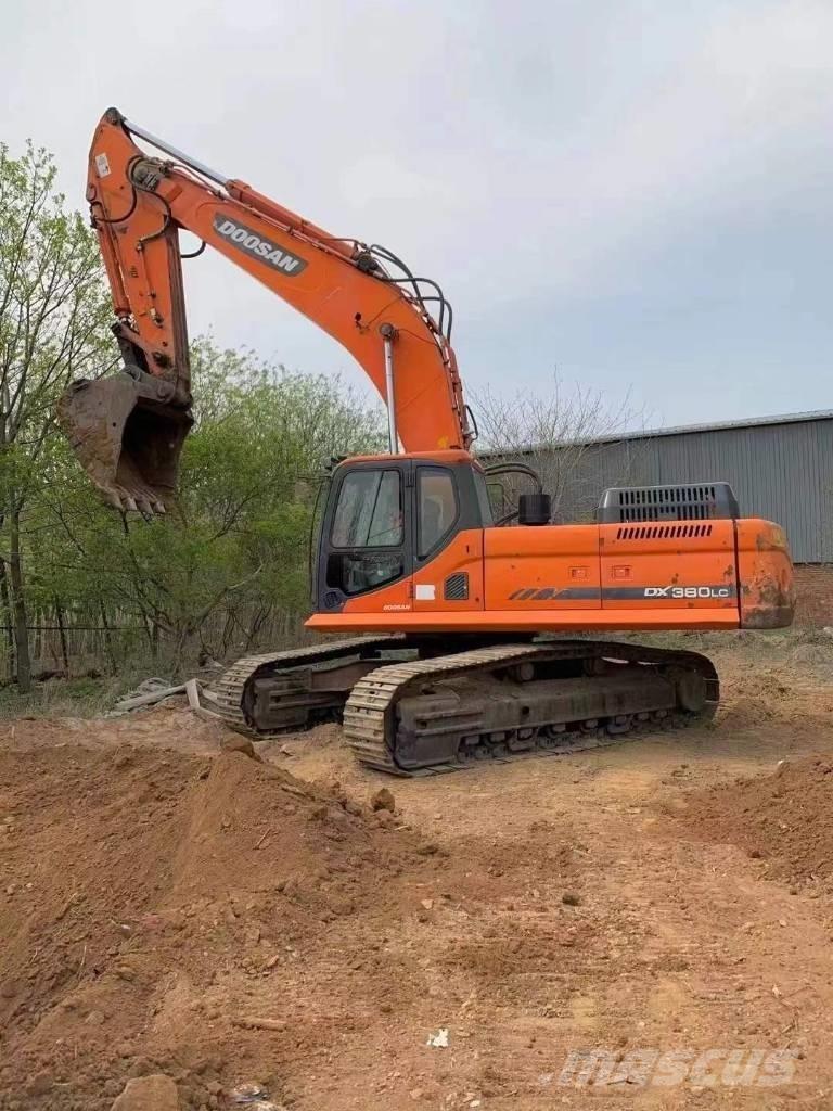 Doosan DX 380 LC Kāpurķēžu ekskavatori