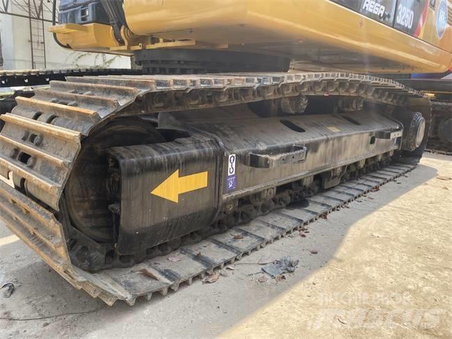 CAT 325 D Kāpurķēžu ekskavatori