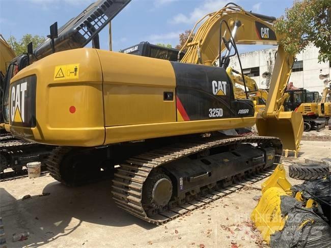 CAT 325 D Kāpurķēžu ekskavatori
