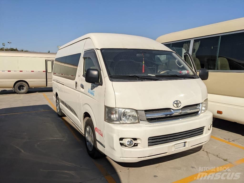 Toyota Hiace Starppilsētu autobusi