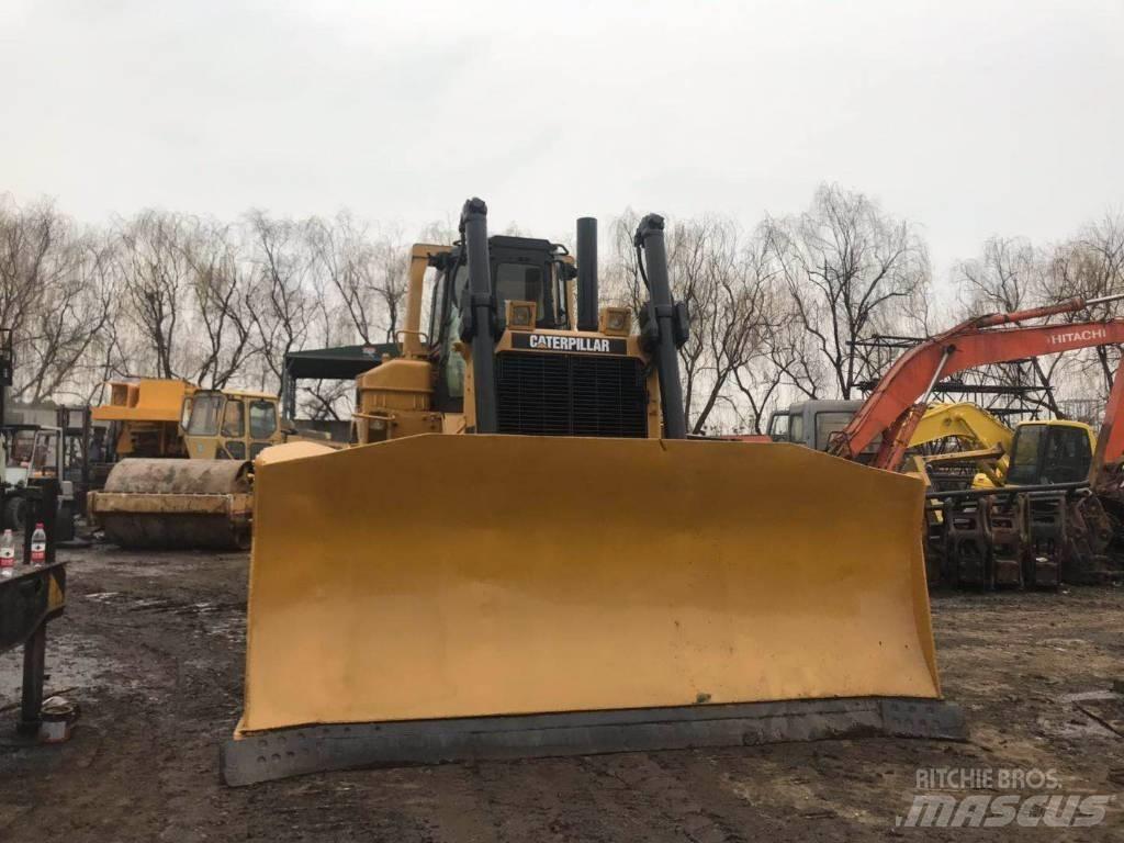 CAT D8N Kāpurķēžu buldozeri