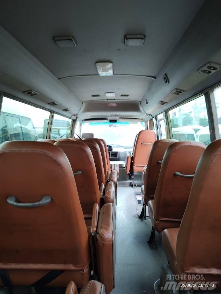 Toyota Coaster Bus Mikroautobusi