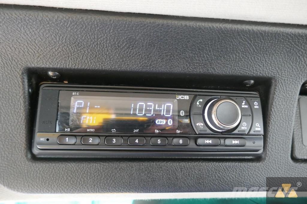 JCB 4CX PRO Ekskavatori-iekrāvēji